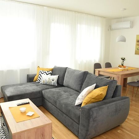 Suncokret Apartmani Loznica Esterno foto