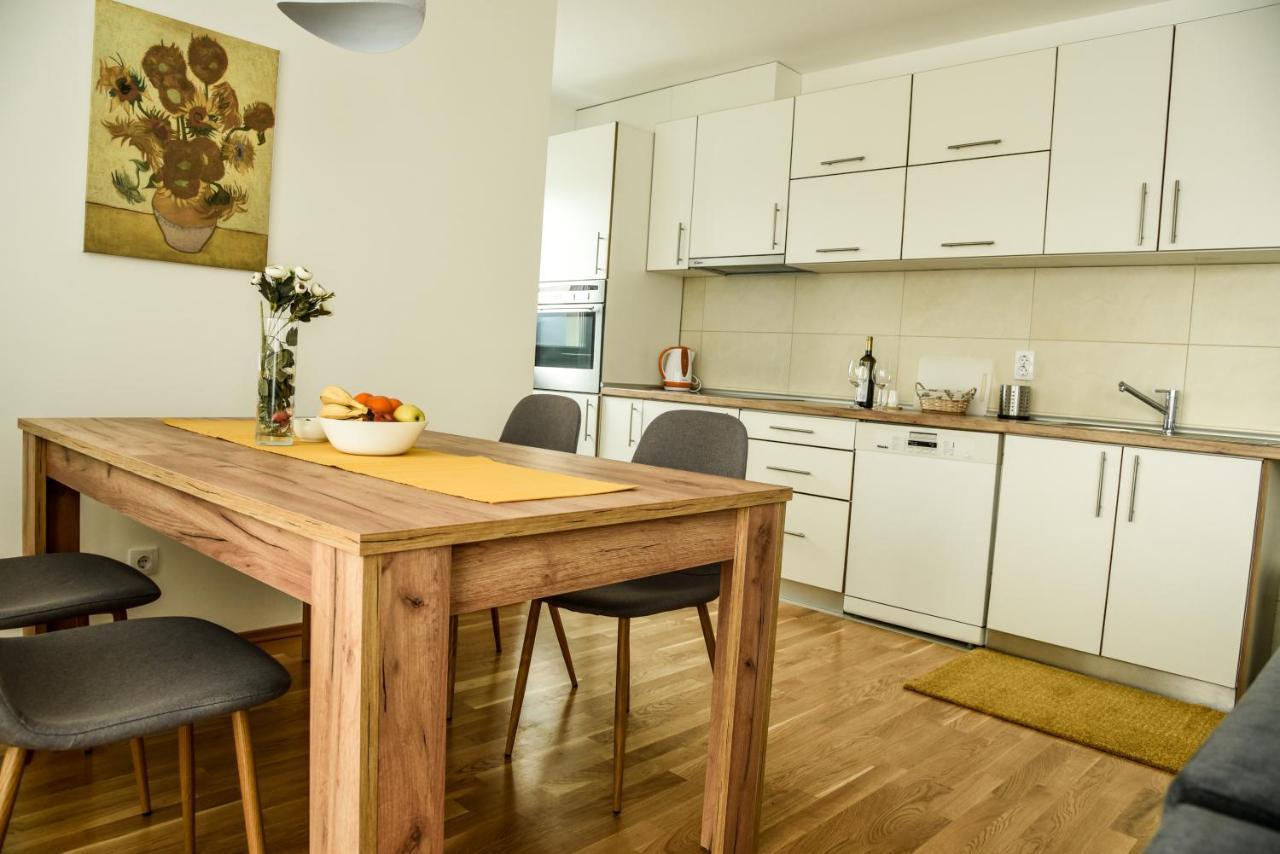 Suncokret Apartmani Loznica Esterno foto