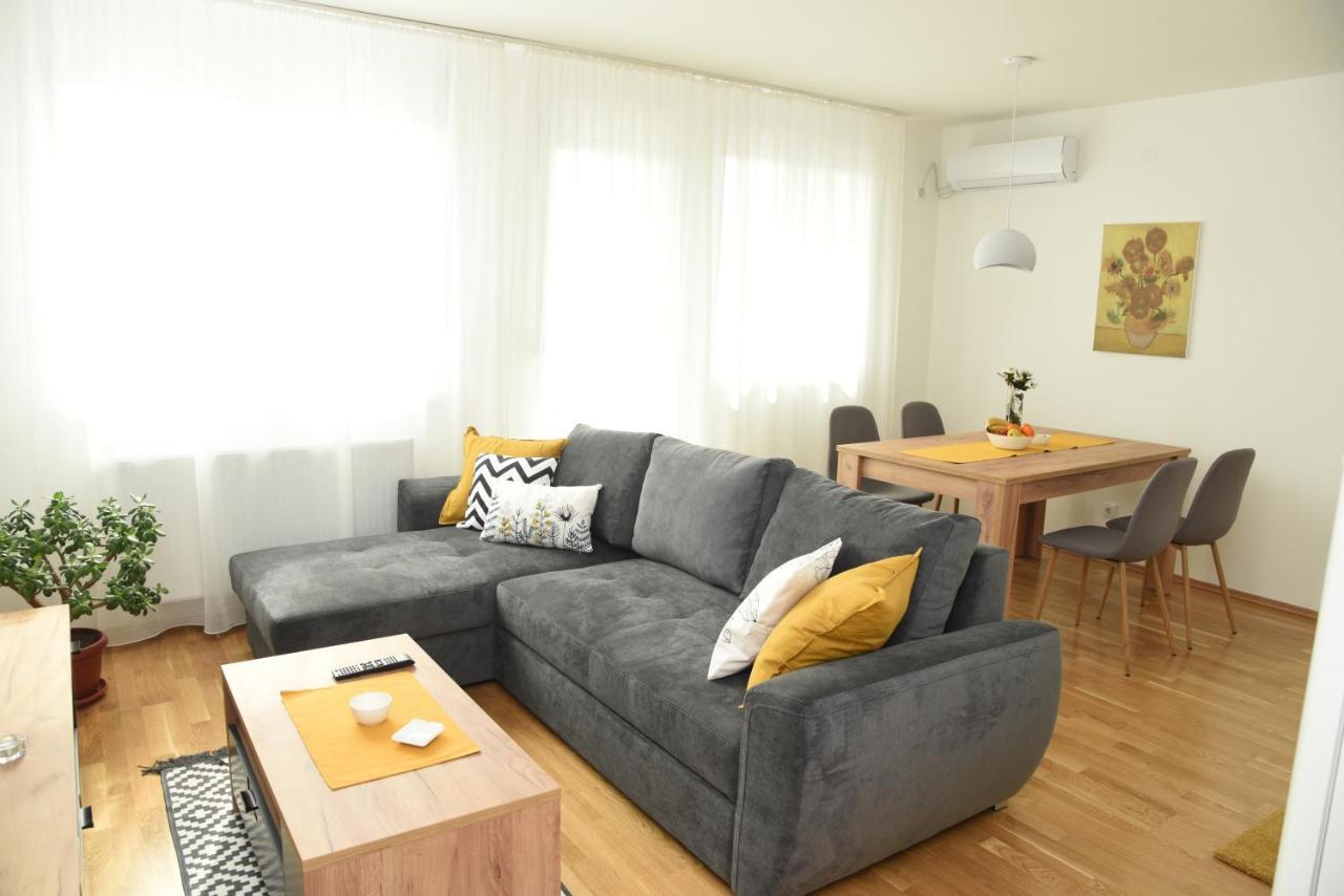 Suncokret Apartmani Loznica Esterno foto