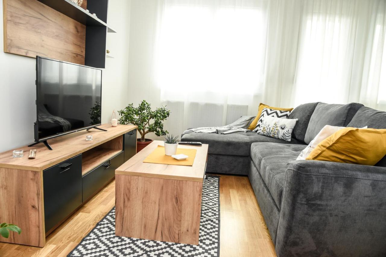 Suncokret Apartmani Loznica Esterno foto
