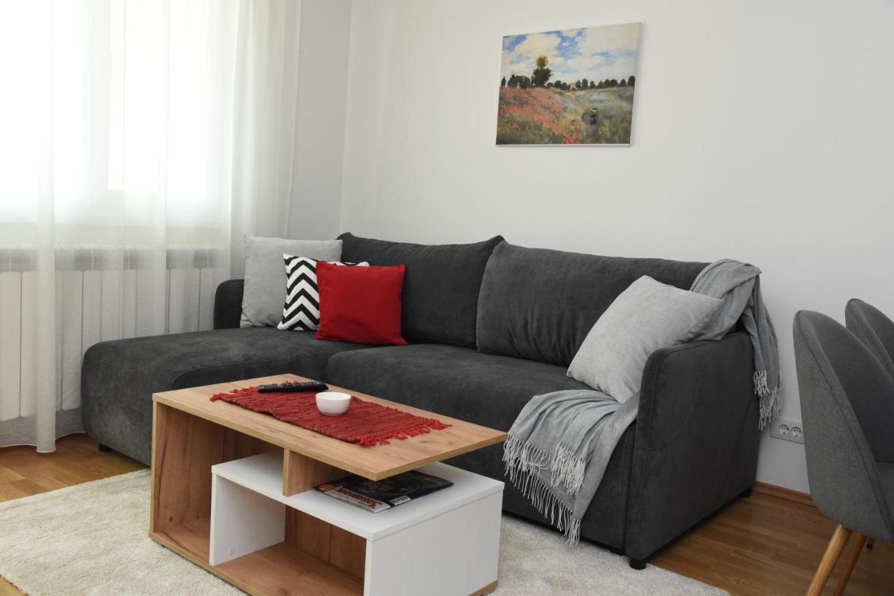 Suncokret Apartmani Loznica Esterno foto